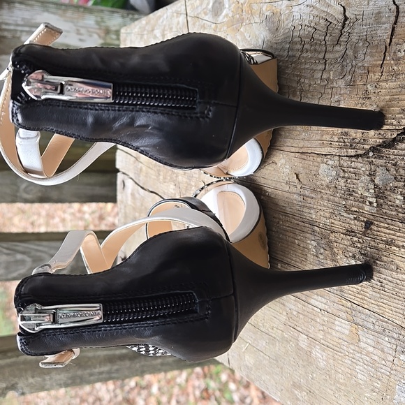 Vince Camuto. Black and White Strappy Heels. Size 6M. Excellent Condition. - Picture 5 of 16